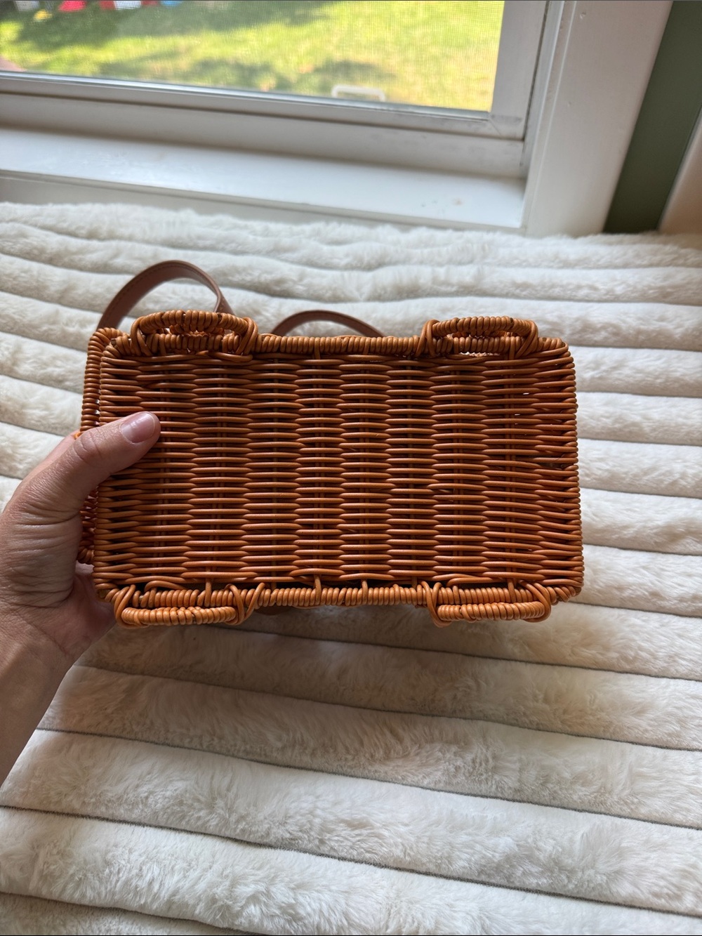 Tommy Bahama Woven Rattan Car-Shaped Crossbody Bag in Warm Tan - Picture 7 of 7